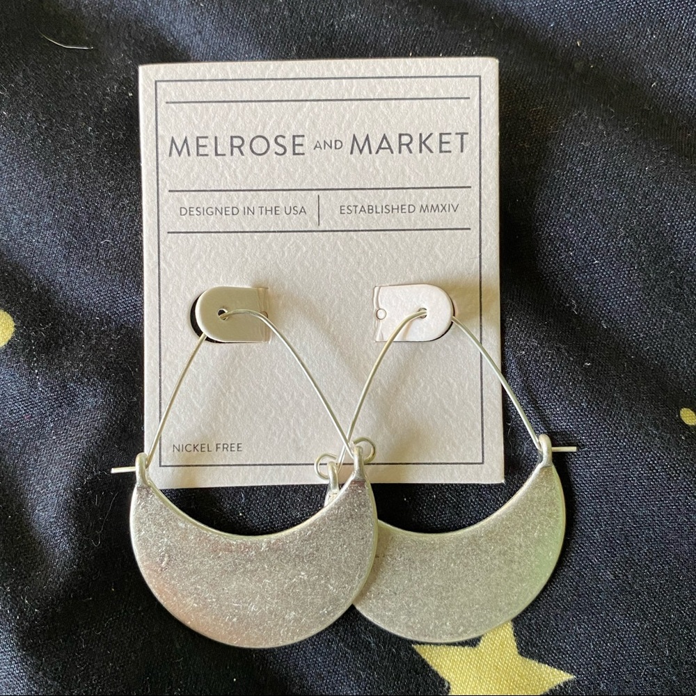 Dangle earrings